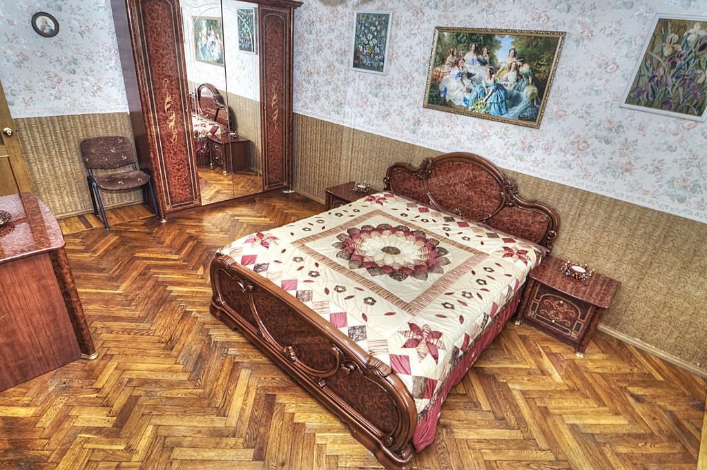 Apartment Na 7-Ya Krasnoarmeyskaya Sint-Petersburg Kamer foto